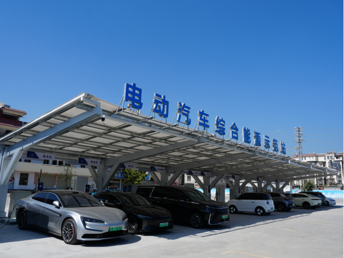 全国首座“新型玄韧混凝土全预制”零碳超充站投入使用