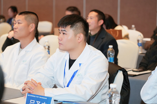 从“卸下拐杖”到“重拾尊严”，一名基层医生的慢病管理新探索与御君方“家庭医疗”的温暖实践