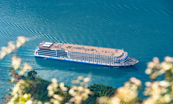 世纪游轮2026品牌焕新：以牡丹为媒，重新定义江河之旅