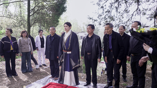 寻根，朝圣，传承，中华医圣万密斋二十一世孙万百万回乡祭祖，共谋发展大计