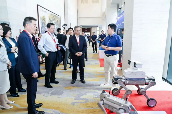智巡千域，安守能源丨智身科技亮相2026能源科技论坛